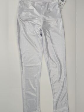 🆕️VOGO Athletica Small Shimmer Athletic Leggings